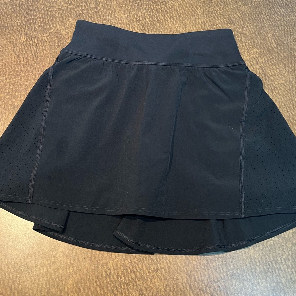 SPANX Get Moving Black Athletic Skort XS
Shorts have pocket-zipper in back waist